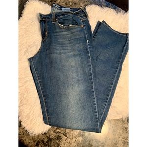 Women’s signature Levi’s